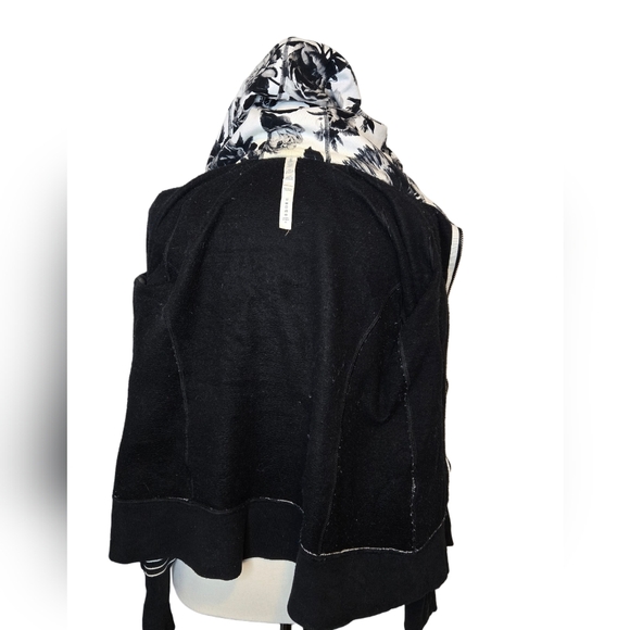 Women's Black and White Striped Hoodie - Picture 6 of 11